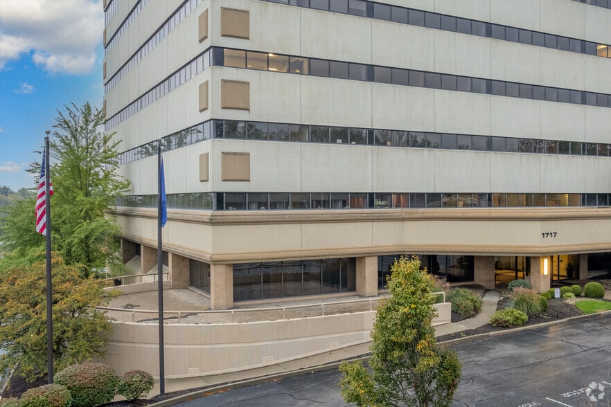 More Photos Of 1717 Dixie Hwy, Ft Wright Office For Lease