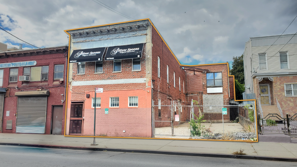 Primary Photo Of 161 Jamaica Ave, Brooklyn Storefront Retail Office For Sale