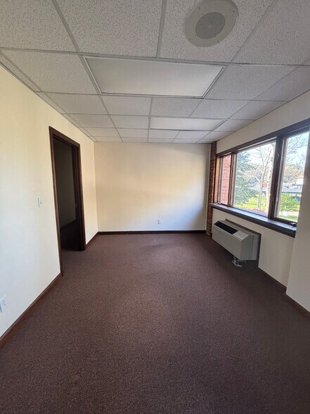 More Photos Of 400 Allen Dr, Charleston Medical For Lease