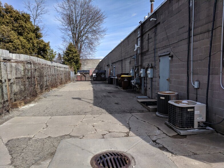 More Photos Of 615-643 E Saginaw Hwy, Grand Ledge Unknown For Lease