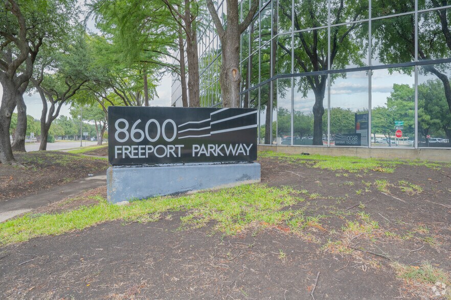 More Photos Of 8600 Freeport Pky, Irving Office For Sale