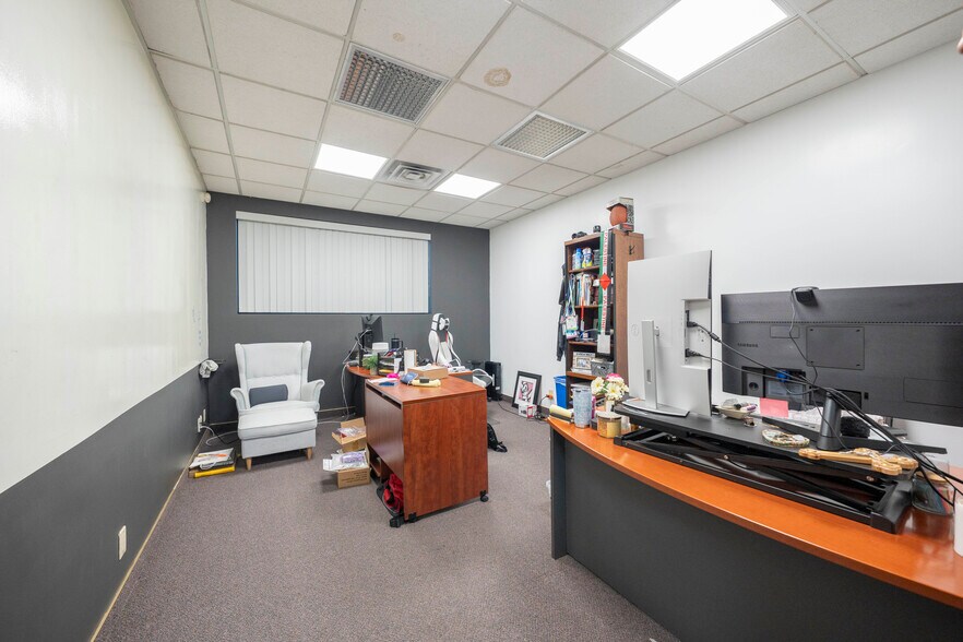 More Photos Of 910 N Amelia Ave, San Dimas Office For Lease