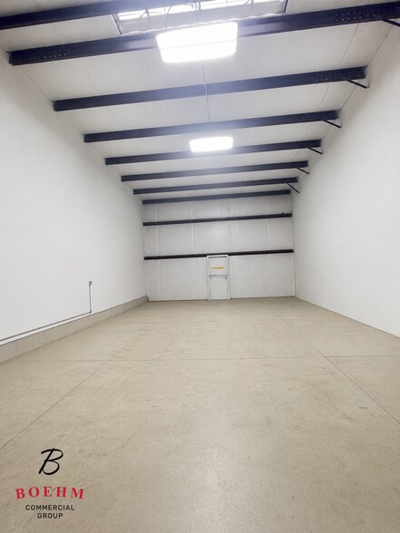 More Photos Of 141 Industrial Dr, Boerne Warehouse For Lease