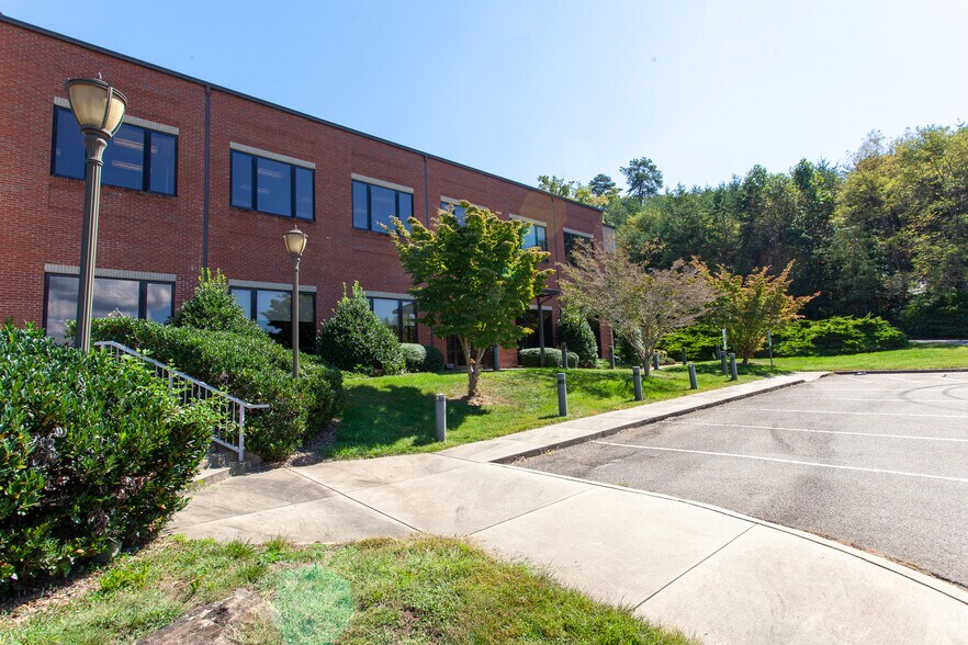 More Photos Of 14 One Center Ct, Franklin Medical For Sale