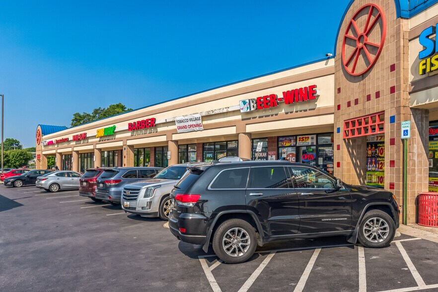 More Photos Of 9900 Greenbelt Rd, Lanham Storefront For Sale