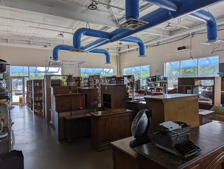 More Photos Of 3100 Rogerdale Rd, Houston Light Distribution For Sale