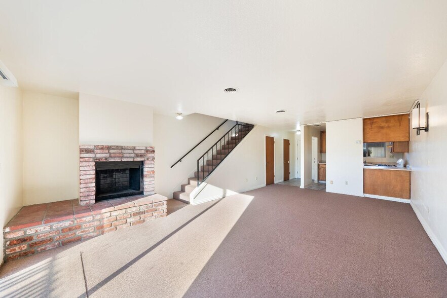 More Photos Of 960 Marlene St, Ukiah Apartments For Sale