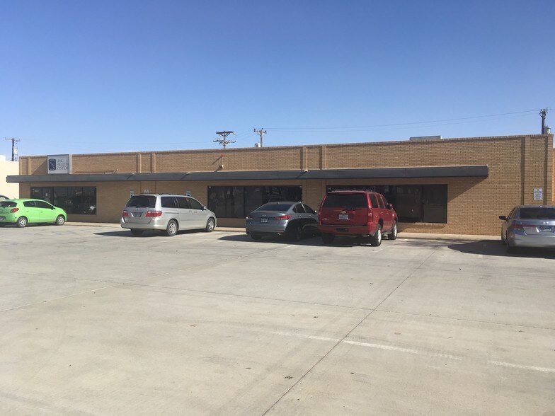 More Photos Of 4601-4623 W Loop 289, Lubbock Office For Lease