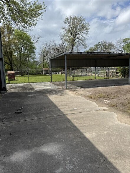 More Photos Of 9320 Highway 3, Houston Freestanding For Lease