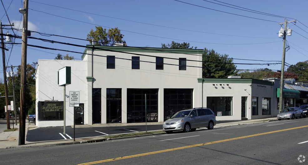 More Photos Of 71 Mineola Ave, Roslyn Heights Auto Repair For Sale