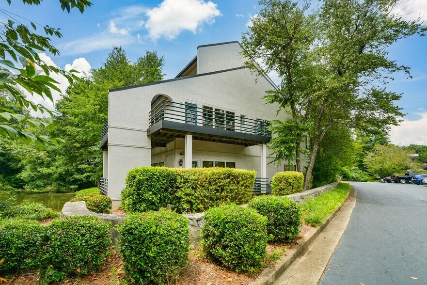 More Photos Of 1820 The Exchange SE, Atlanta Office For Sale