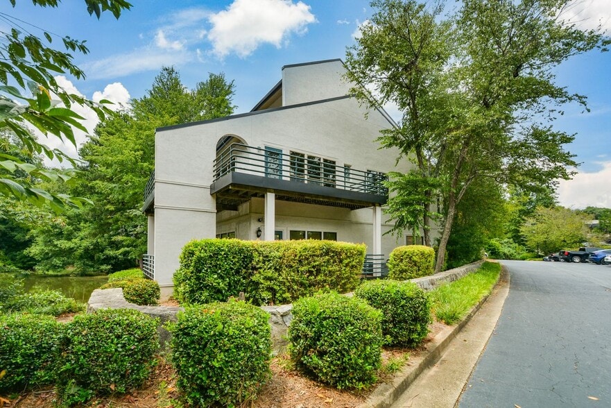 More Photos Of 1820 The Exchange SE, Atlanta Office For Sale