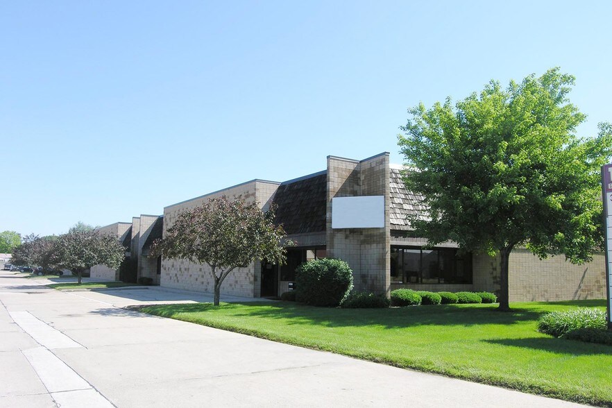 More Photos Of 3689 E 10 Mile Rd, Warren Unknown For Lease