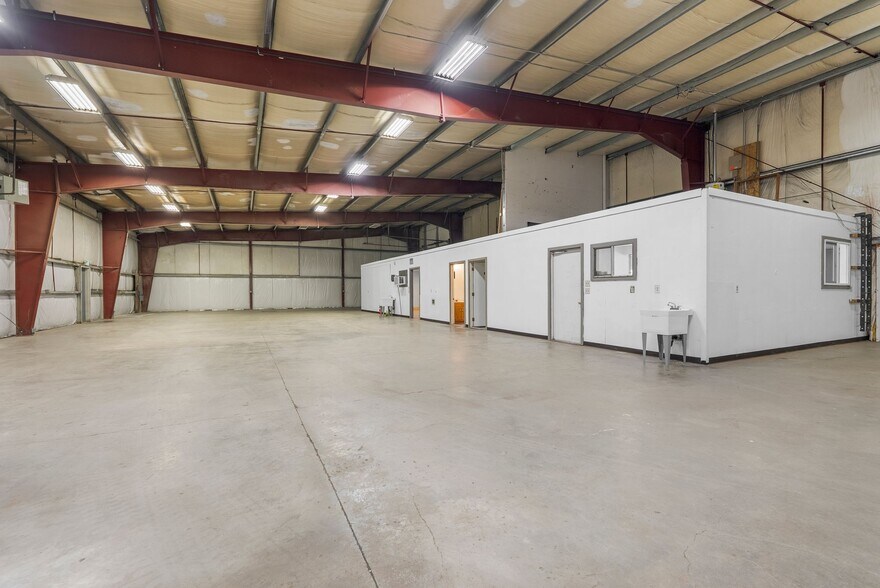 More Photos Of 80 E Wilbur Ave, Coeur d'Alene Service For Lease