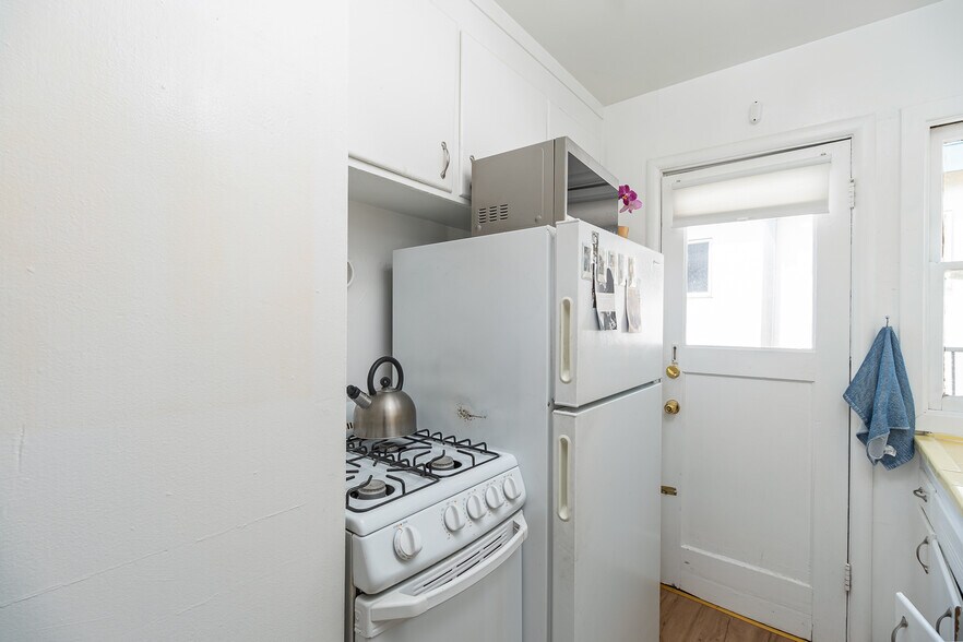 More Photos Of 1512--1516 San Anselmo Ave, San Anselmo Apartments For Sale
