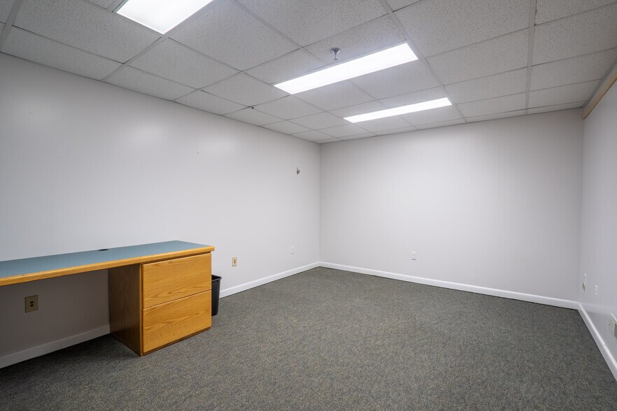 More Photos Of 1117 E Landis Ave, Vineland Office Residential For Lease