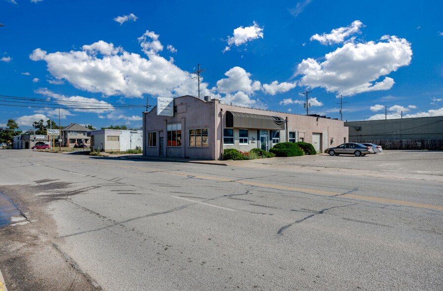 Primary Photo Of 410 N Adams St, Hutchinson Office For Lease