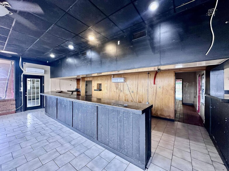 More Photos Of 3507 Pace Blvd, Pensacola Restaurant For Sale