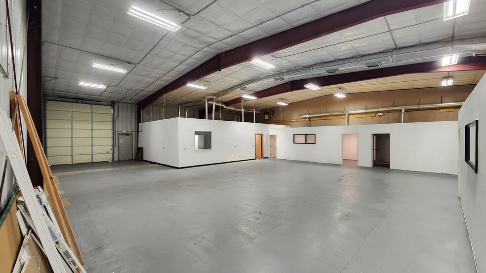 More Photos Of 2445 Robertson Dr, Richland Warehouse For Lease