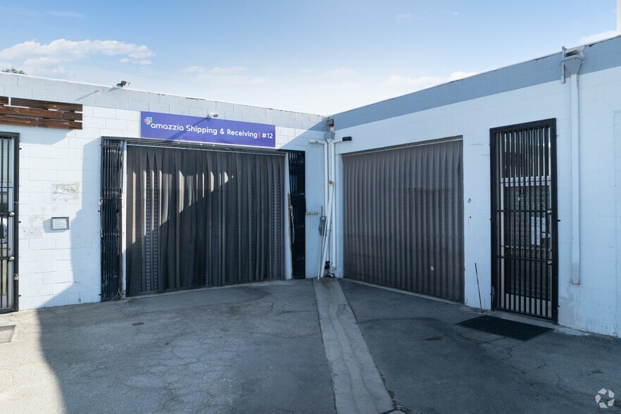 More Photos Of 7040 Darby Ave, Reseda Warehouse For Sale