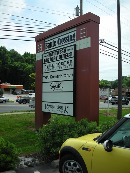 More Photos Of 3741 Battleground Ave, Greensboro Storefront Retail Office For Lease