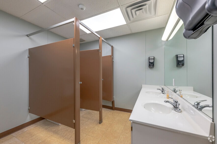 More Photos Of 252 Depot Rd, Milford Light Distribution For Lease