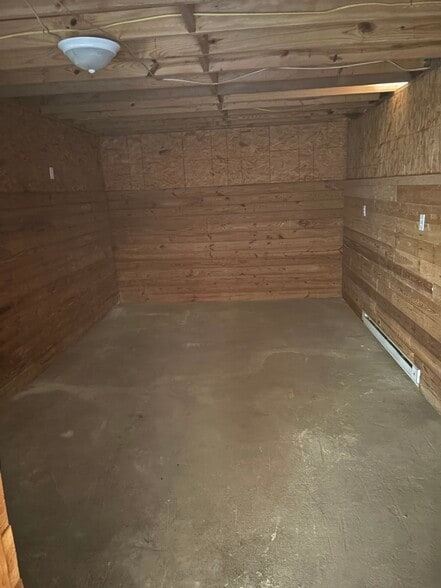 More Photos Of 3310 Fields St, Farmville Warehouse For Sale