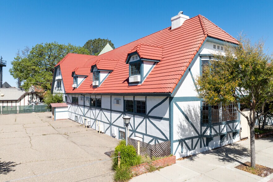 More Photos Of 425 1st St, Solvang Storefront Retail Office For Sale