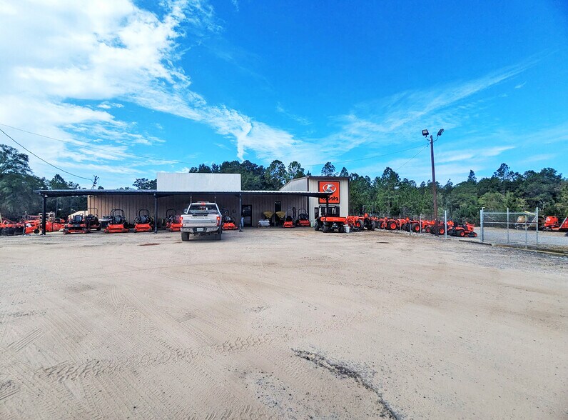 More Photos Of 5788 US-90 Hwy, Theodore Showroom For Lease