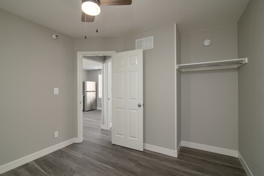 More Photos Of 3211 S 79th East Ave, Tulsa Apartments For Sale