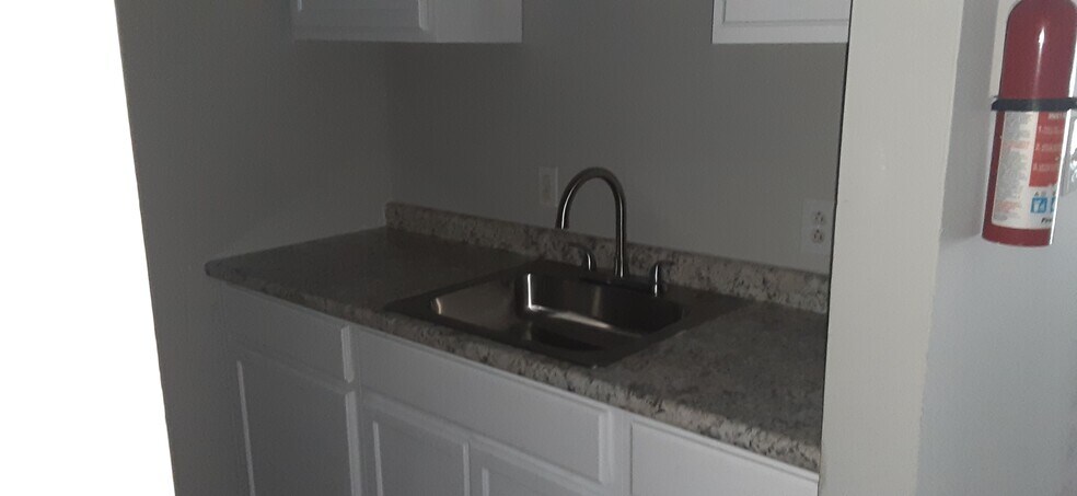 More Photos Of 1000 Broadmeadow Dr, Monticello Apartments For Sale