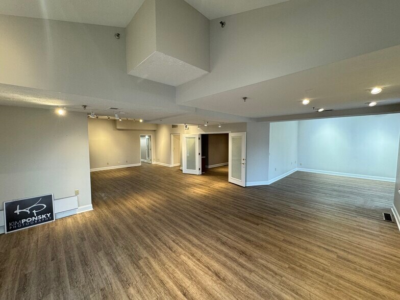 More Photos Of 3781-3799 Green Rd, Beachwood Office For Lease