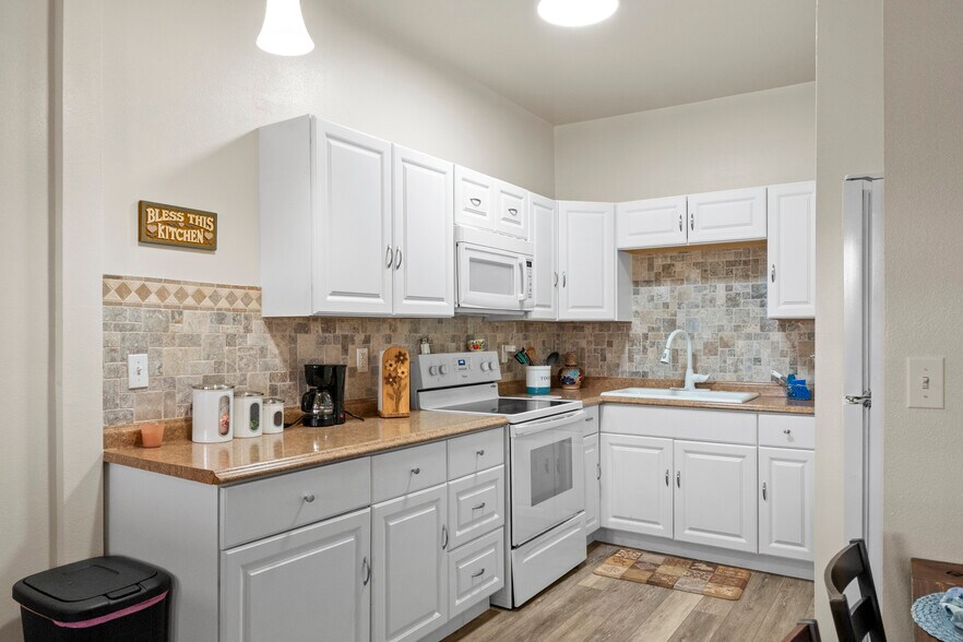More Photos Of 1911 State Hwy 132, Natalia Multifamily For Sale