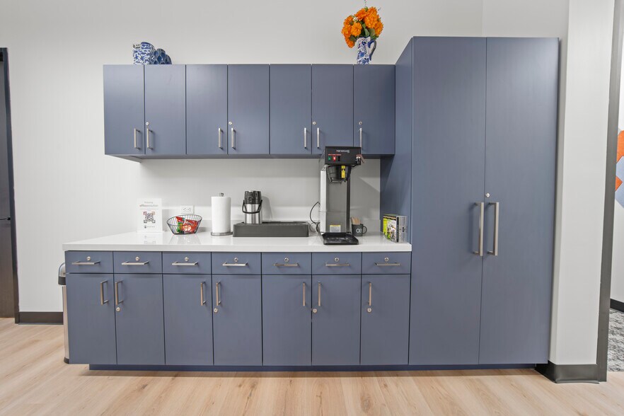 More Photos Of 24200 Via Mazzini Way, Richmond Office For Lease