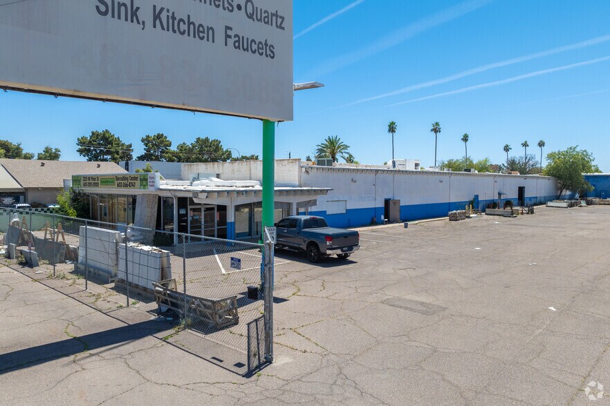 More Photos Of 2225 W Main St, Mesa Warehouse For Lease