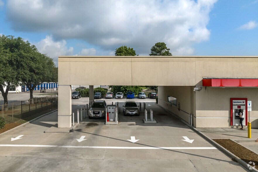 More Photos Of 18603 Kuykendahl Rd, Spring Freestanding For Lease