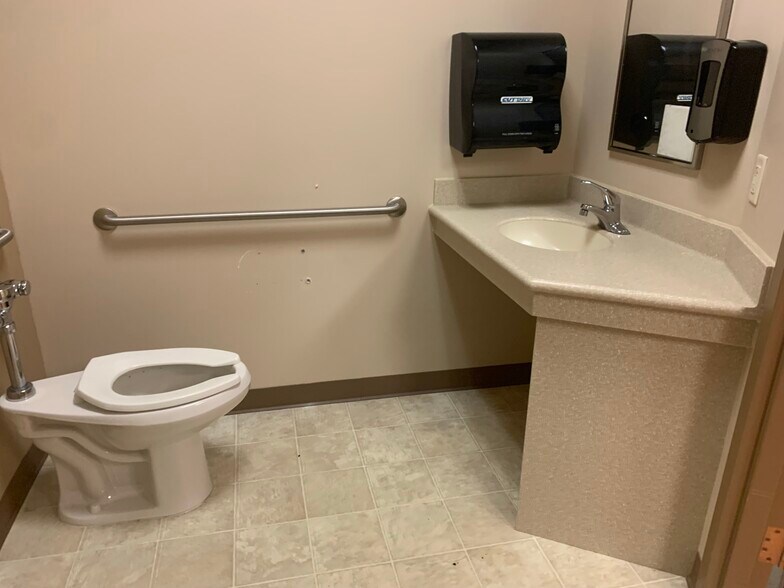 More Photos Of 200 School St, Wintersville Hospital For Sale