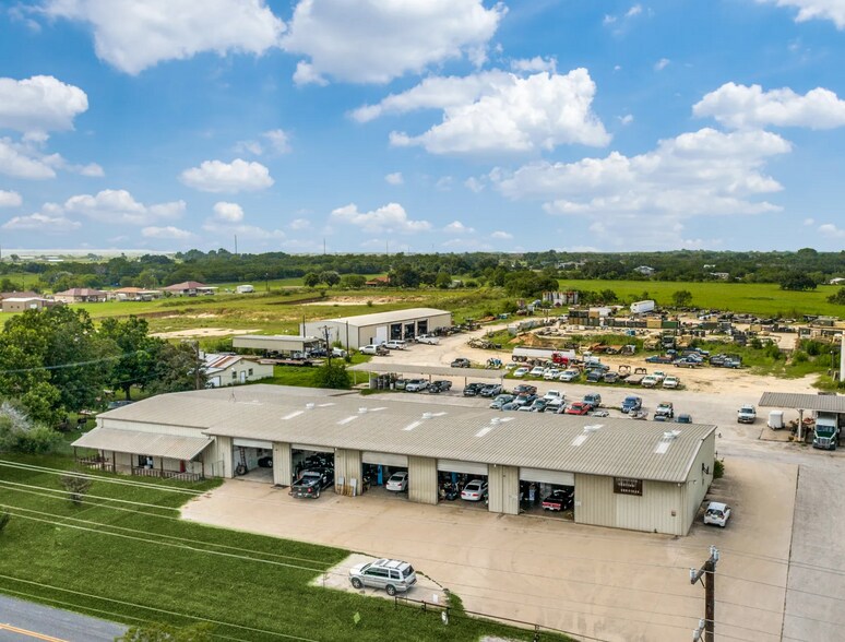 More Photos Of 14685 Old Frio City Rd, Lytle Warehouse For Sale