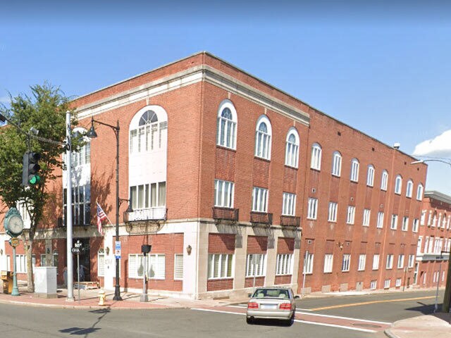 More Photos Of 935 Main St, Manchester Medical For Sale