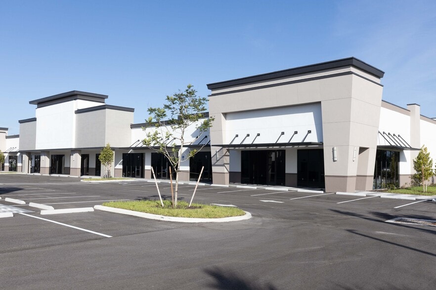 More Photos Of 1019 SW Pine Island Rd, Cape Coral Unknown For Lease