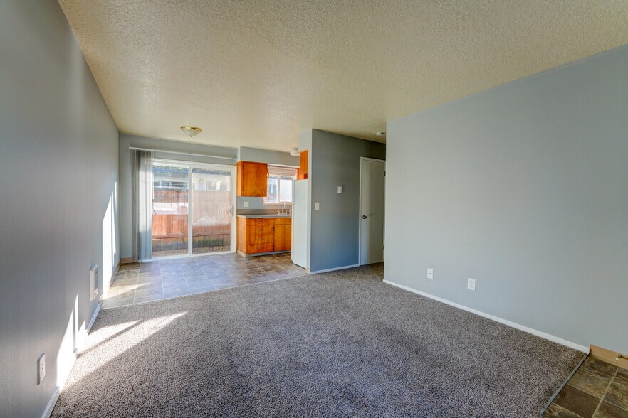 More Photos Of 1049 SE Walnut St, Hillsboro Apartments For Sale