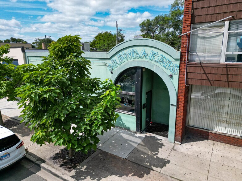 More Photos Of 10350 S Western Ave, Chicago Bar For Sale