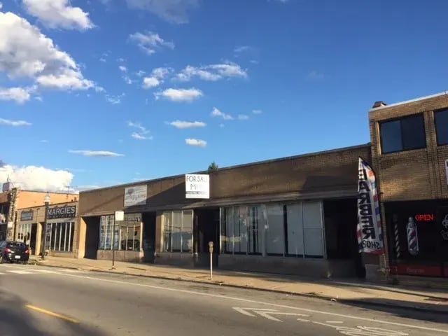 More Photos Of 5637 W 63rd St, Chicago Storefront Retail Office For Lease