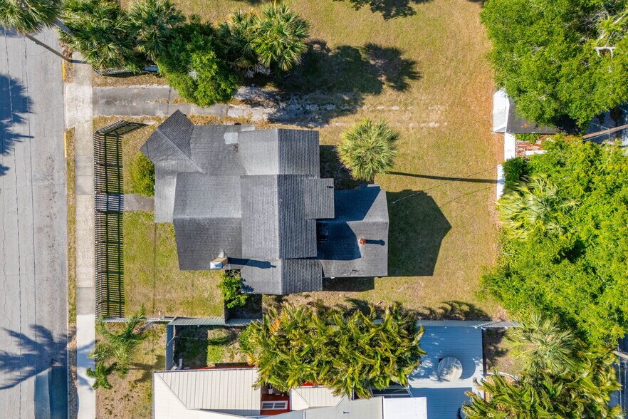 More Photos Of 2106 Vernon Pl, Melbourne Flex For Sale