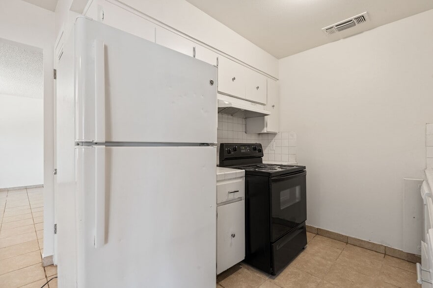 More Photos Of 3420 N 1st St, Fresno Apartments For Sale