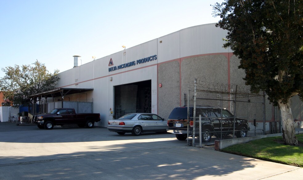 More Photos Of 14110 S Broadway, Los Angeles Warehouse For Lease
