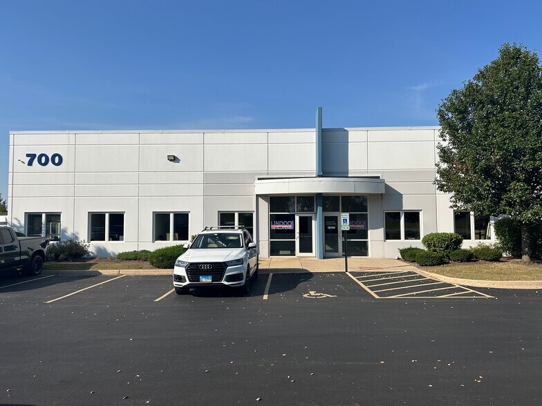 Primary Photo Of 700 Heartland Dr, Sugar Grove Warehouse For Lease