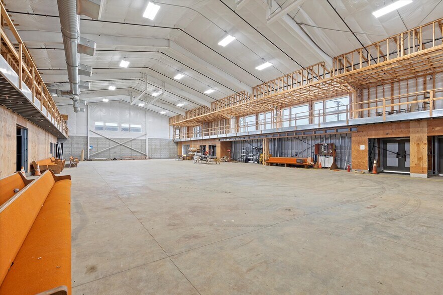 More Photos Of 1025 NW Grove st, Newport Industrial For Sale