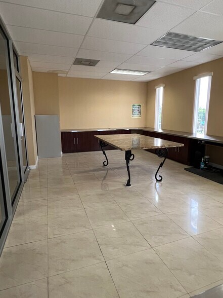 More Photos Of 1820 NE 163rd St, North Miami Beach Office For Lease