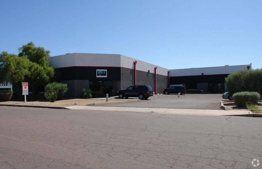 More Photos Of 3745 E Wier Ave, Phoenix Warehouse For Lease